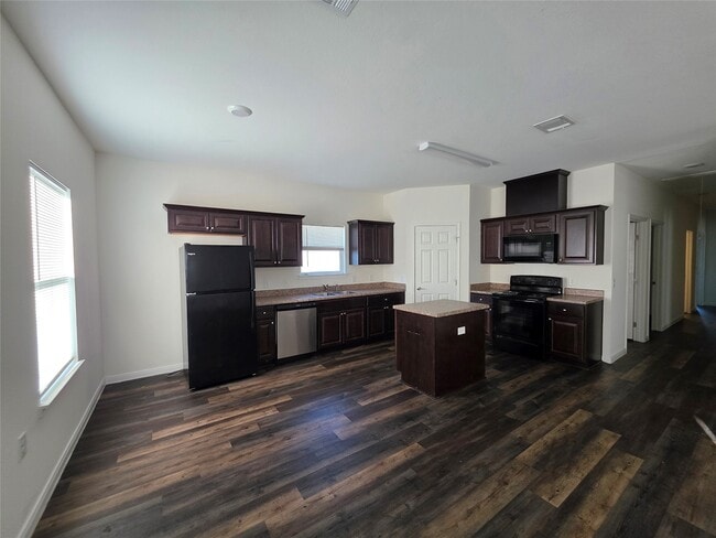 Building Photo - 6119 Lacey Oak Dr