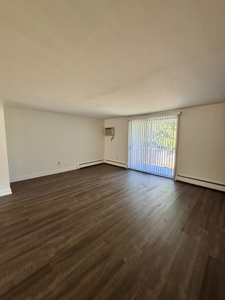 Building Photo - 110 Losson Rd