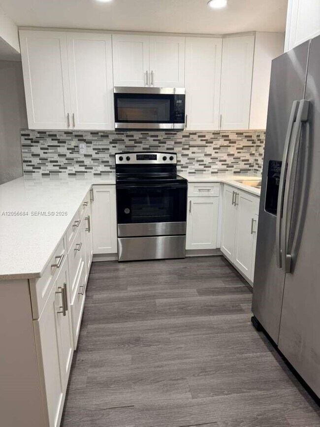 Building Photo - 1500 NE 151st St