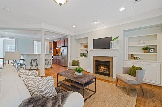 Building Photo - 2763 Durham Dr NE