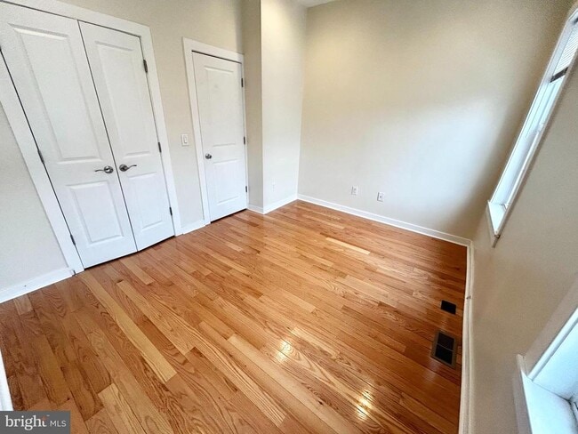 Building Photo - 1269 N Dover St