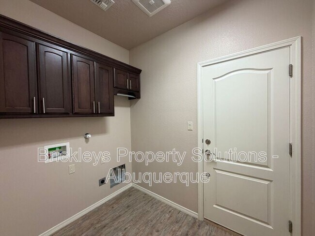 Building Photo - 5815 Mafraq Ave NW
