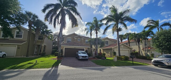 Primary Photo - 10435 Yarrow Dr
