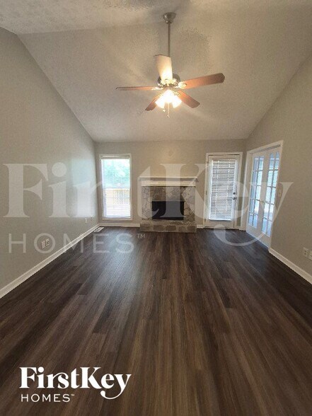 Building Photo - 4808 Woodlands Pkwy