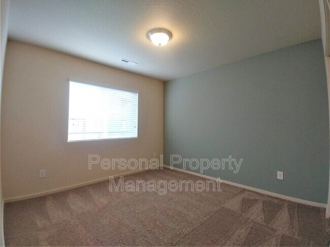 Building Photo - 1329 NE 72nd Way