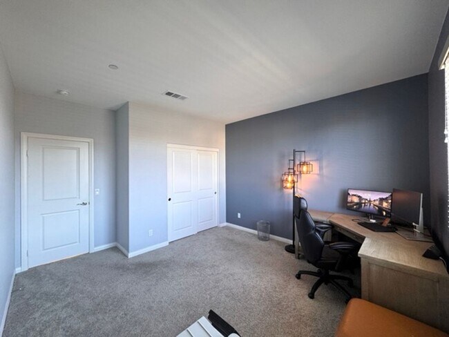 Building Photo - Welcome to this stunning two-story home lo...