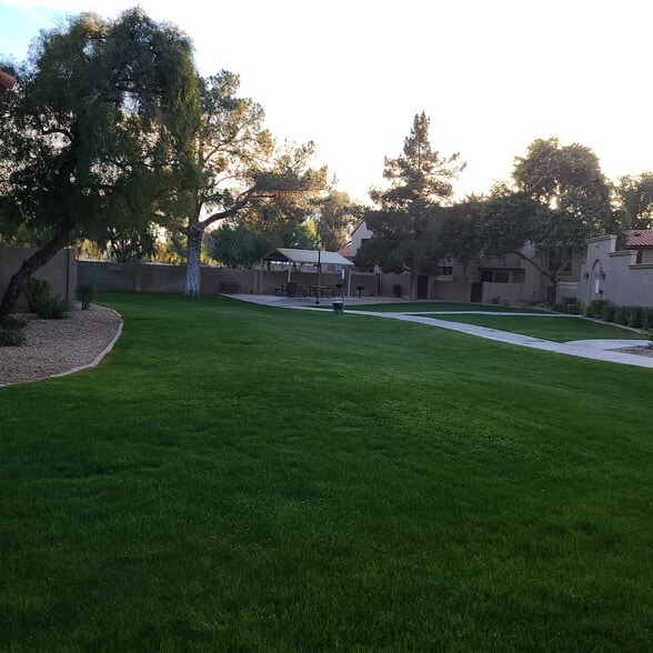 Building Photo - 3491 N Arizona Ave