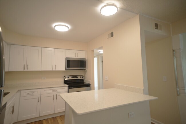Building Photo - 1205 Pleasant Run Dr