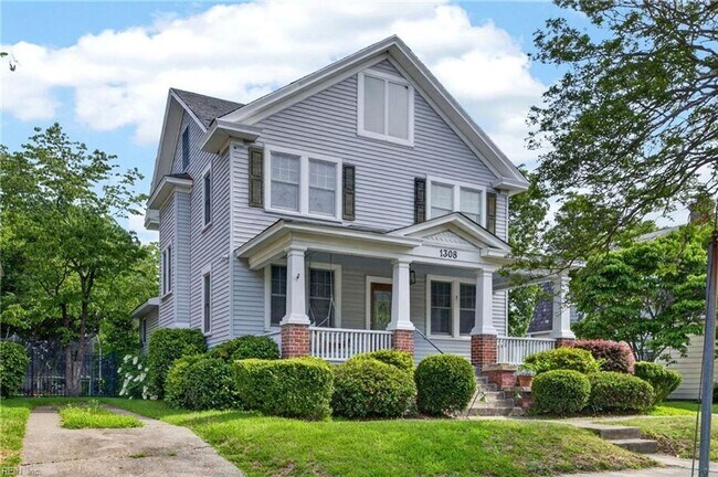 Building Photo - Charming 4-Bedroom Home in the Heart of Colonial Place