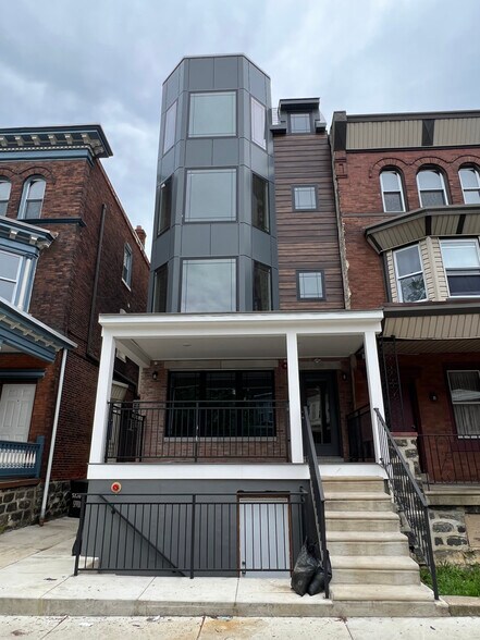 Building Photo - 5128 Spruce St