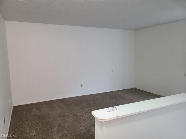 Building Photo - 595 Dayton St
