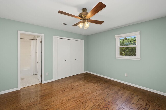 Building Photo - Spacious 3-Bedroom, 2-Bath Home for Rent in Urbana