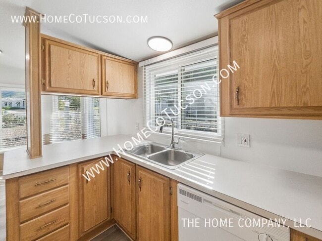 Building Photo - 5281 E Branding Iron Dr
