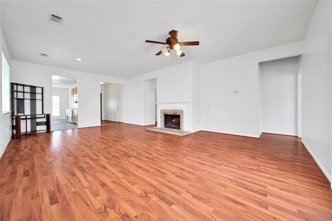 Building Photo - 2922 Green Valley Trail Dr