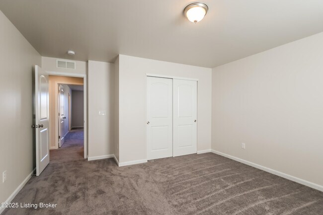 Building Photo - 621 Toll House Ct