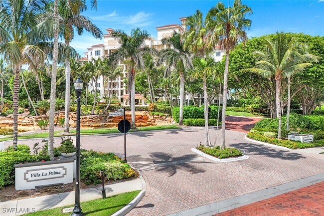 Building Photo - 8720 Bay Colony Dr