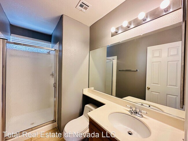 Building Photo - 5 br, 3 bath House - 4353 Silver Bay St