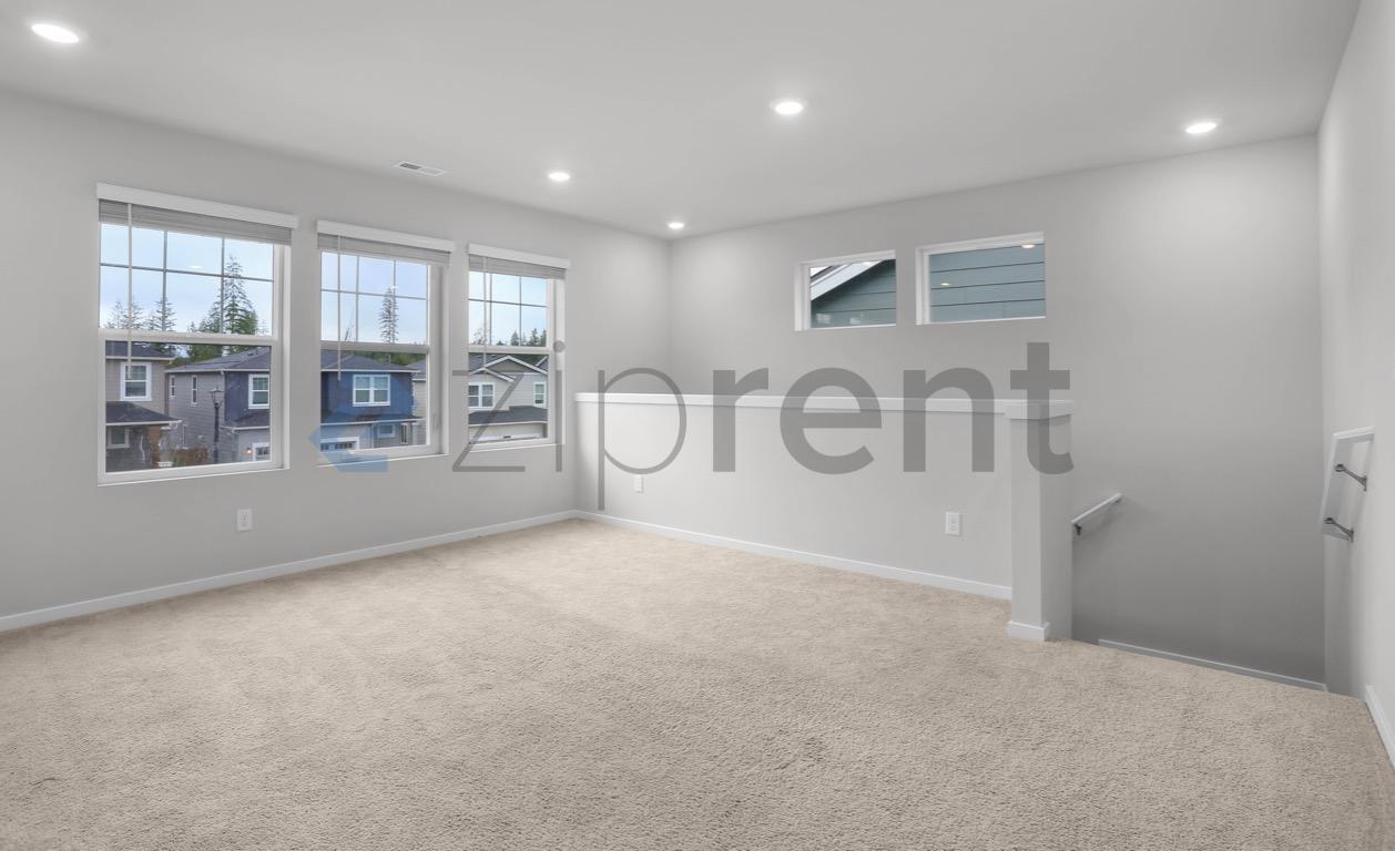 Building Photo - 1421 SW Pendleton Way