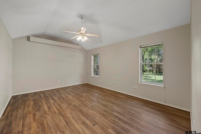 Building Photo - 11933 White Deer Trail