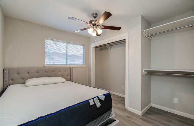 Building Photo - 16610 Cairngorm Dr