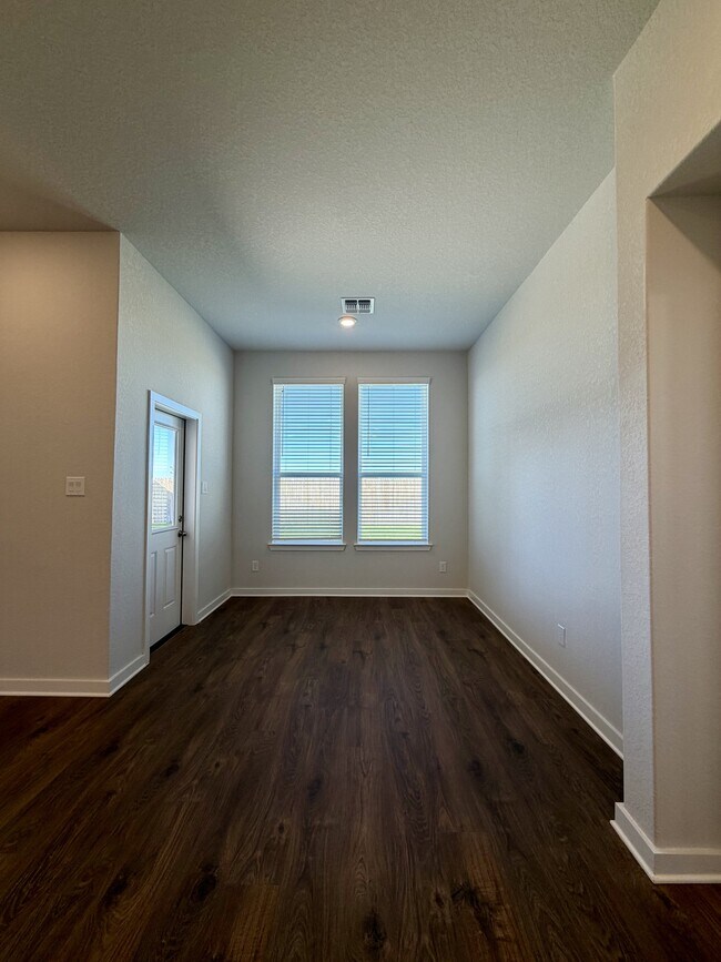 Building Photo - 14427 Inspiration Pt