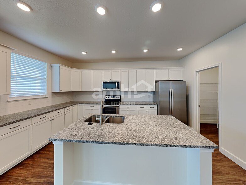Building Photo - 2286 E Wild Horse Way