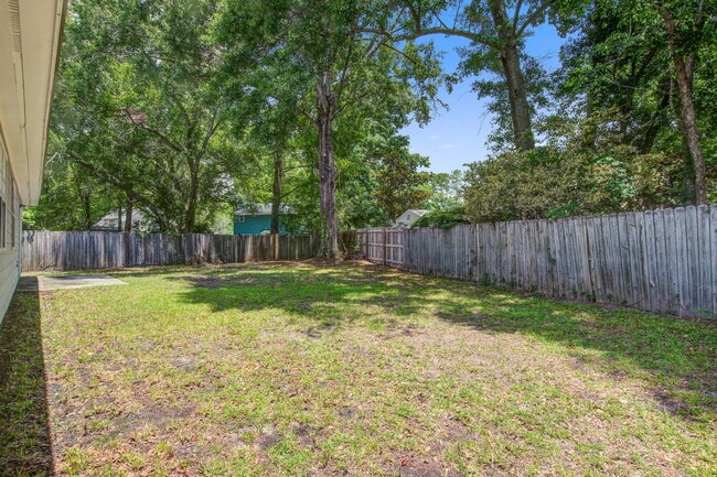 Building Photo - 107 Timberline Trail
