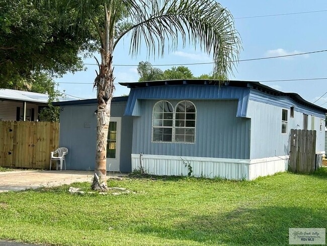 Building Photo - 15702 Orange Dr