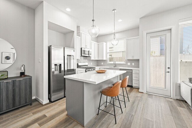 Building Photo - 4002 Elser St