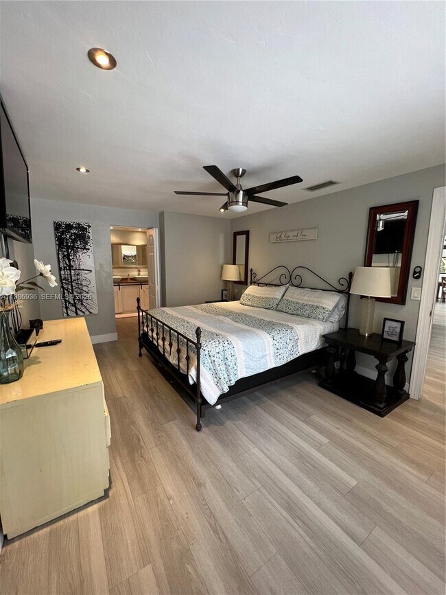 Building Photo - 7328 Pebble Beach Rd