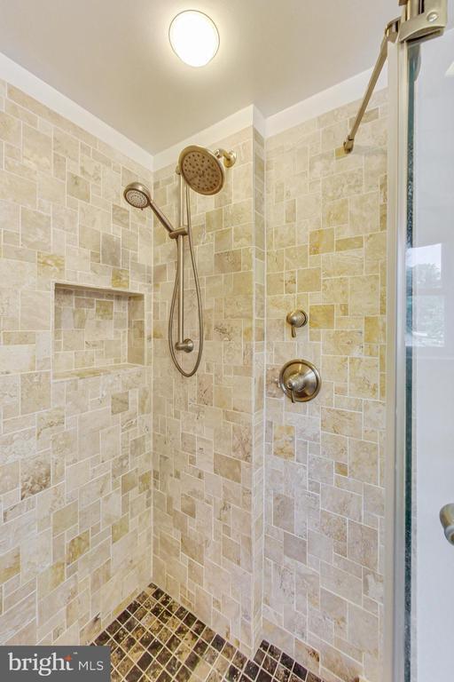 Building Photo - 4112 Spruell Dr