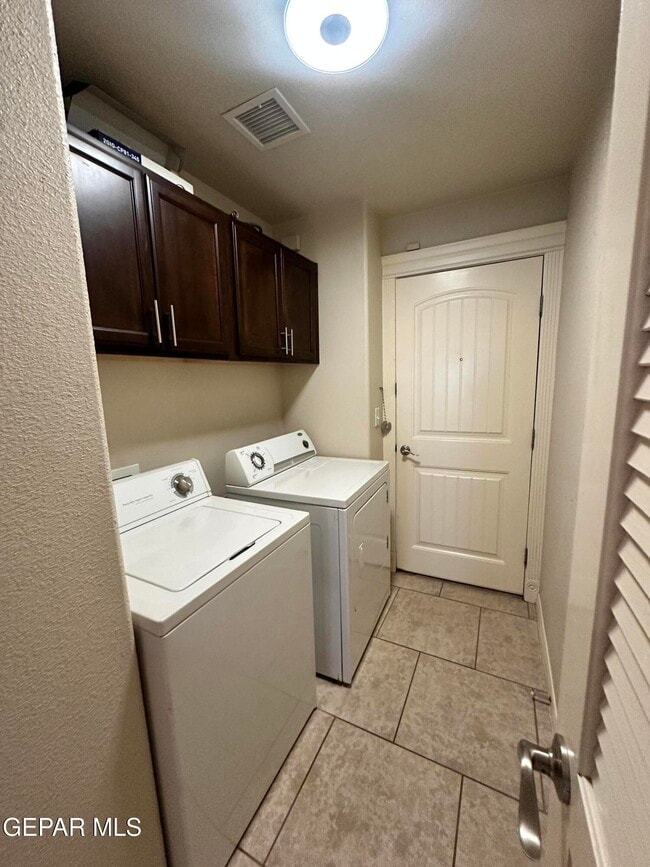 Building Photo - 5429 Francisco Roque Dr