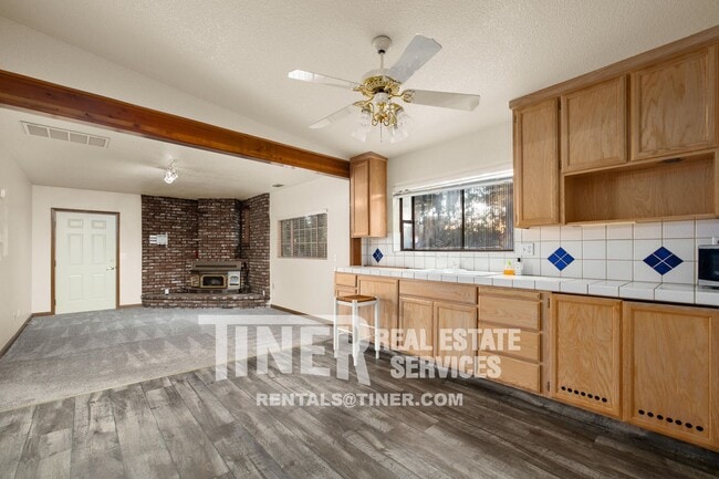 Building Photo - 3845 Marshall Ave