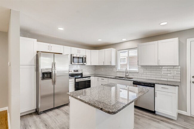 Building Photo - 1732 Florence St