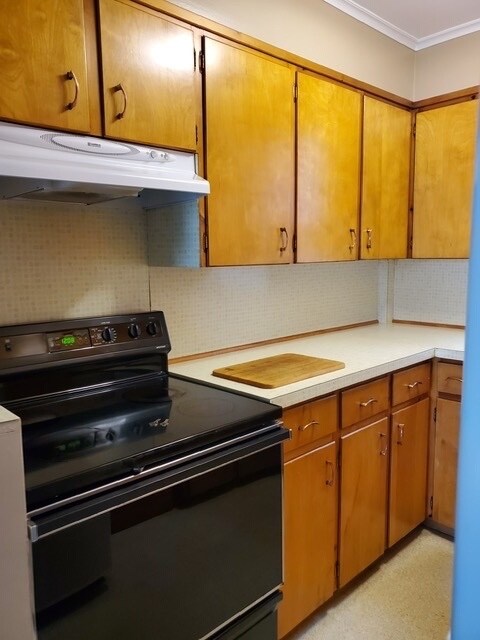 Building Photo - 32 Loomis St