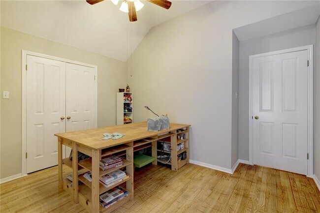 Building Photo - 8101 Longdraw Dr
