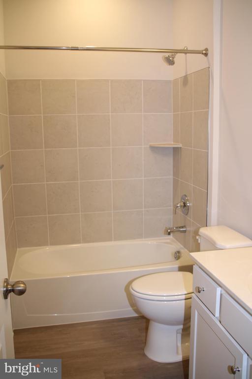 Building Photo - 2583 Hopton Ln