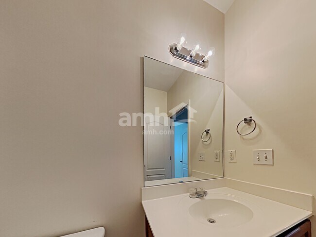 Building Photo - 4158 Elderberry Dr
