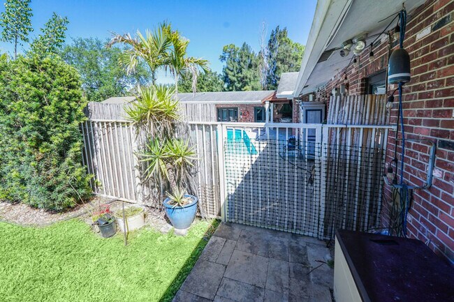 Building Photo - 4501 Briarcliff Ln