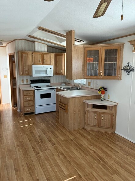 Building Photo - 216 E Ocotillo Dr