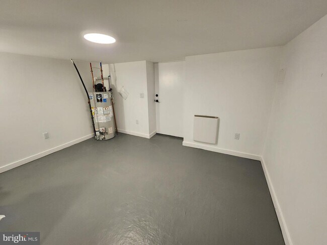 Building Photo - 1048 Prospect St