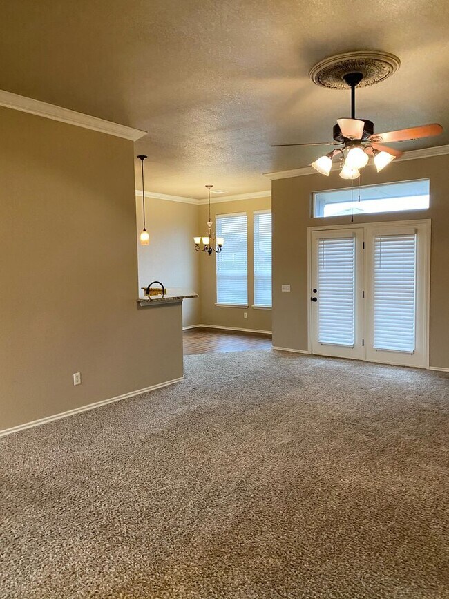 Building Photo - Great Family Home in the Heatherwood Addit...