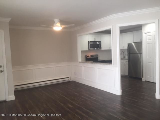 Building Photo - 130 Amberly Dr