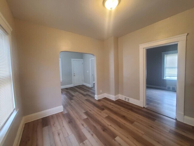 Building Photo - 3586 W 69th St