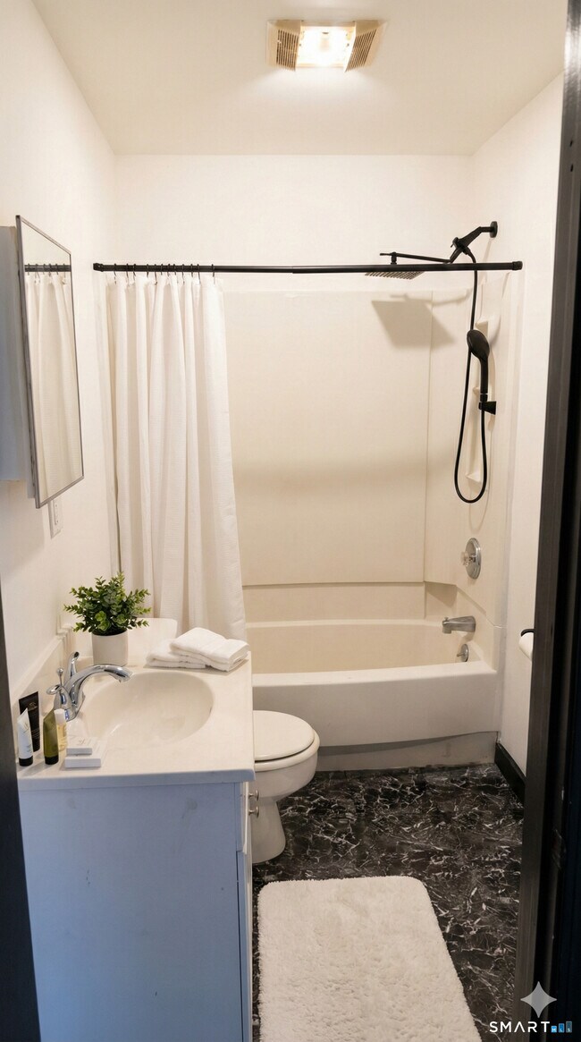 Building Photo - 1145 Ogden St Ext