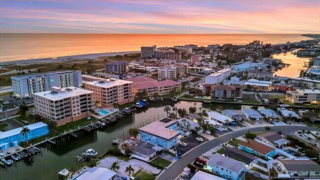 Building Photo - 11420 1st St E