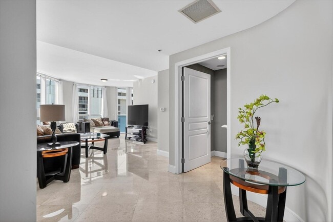 Building Photo - 801 Briny Ave