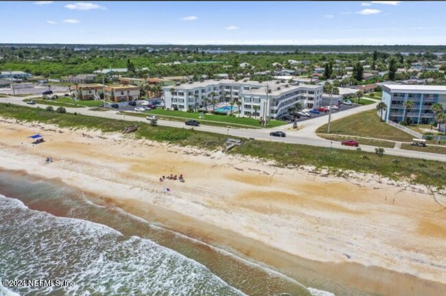 Building Photo - 1926 Ocean Shore Blvd