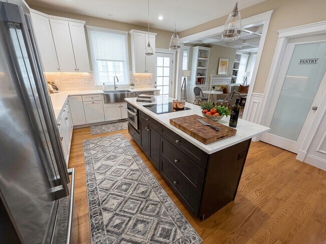 Building Photo - 42 Parsons St