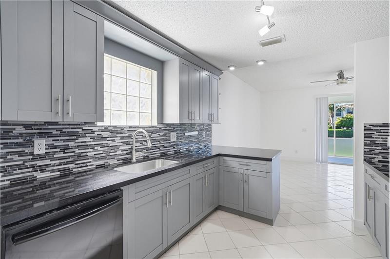 Building Photo - 3422 NW 110th Way